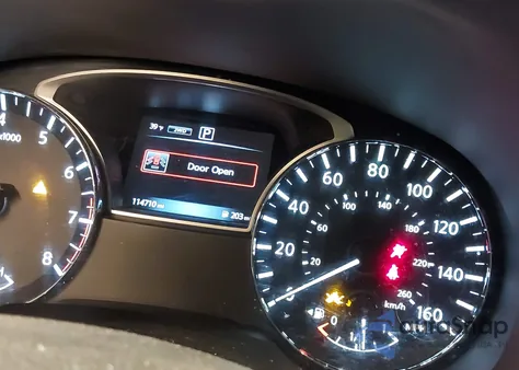 2018 Nissan Pathfinder Sv z USA, uszkodzony, nr VIN 5N1DR2MM9JC655060